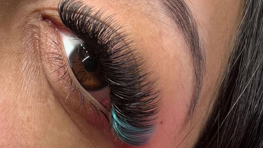 Colored Lashes: Green